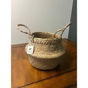 NWT Soft Seagrass Basket